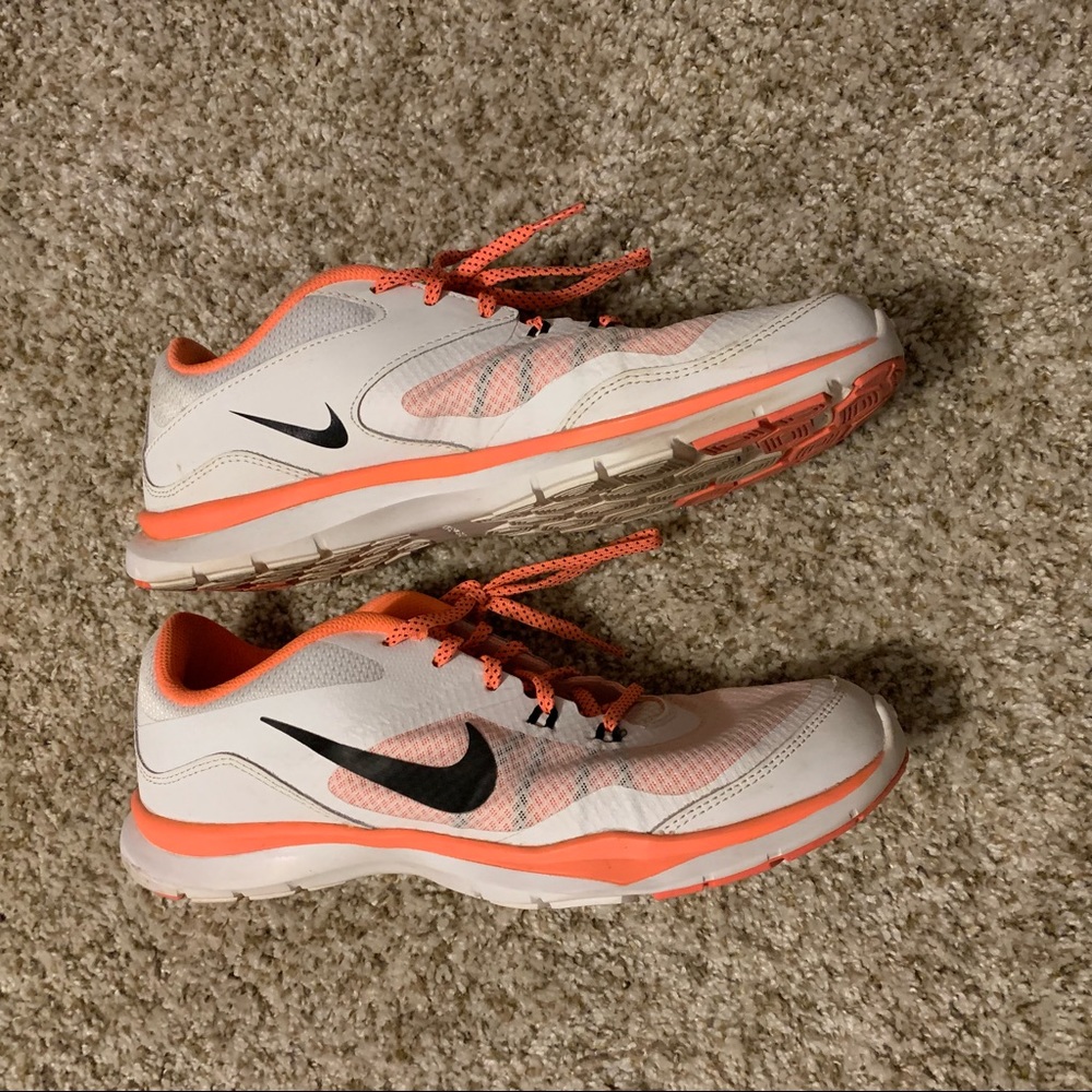 Women’s Nike Sneakers Size 10
